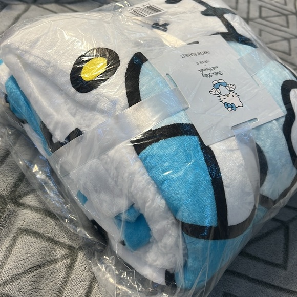 Hello kitty blue Angel super soft plush throw blanket! - Picture 6 of 7